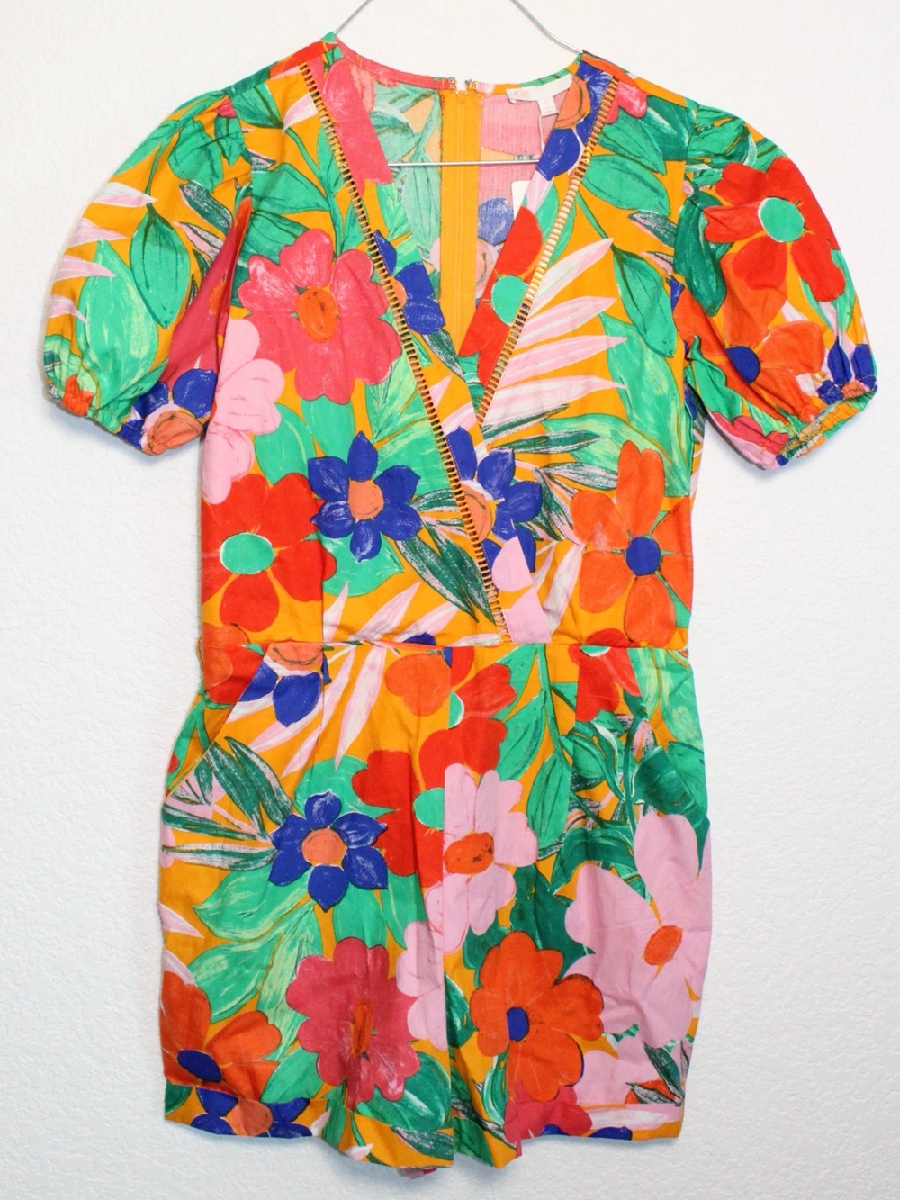 Gianni Bini Dillard’s Tropical Floral Romper | Puff Sleeve | NWT | Small